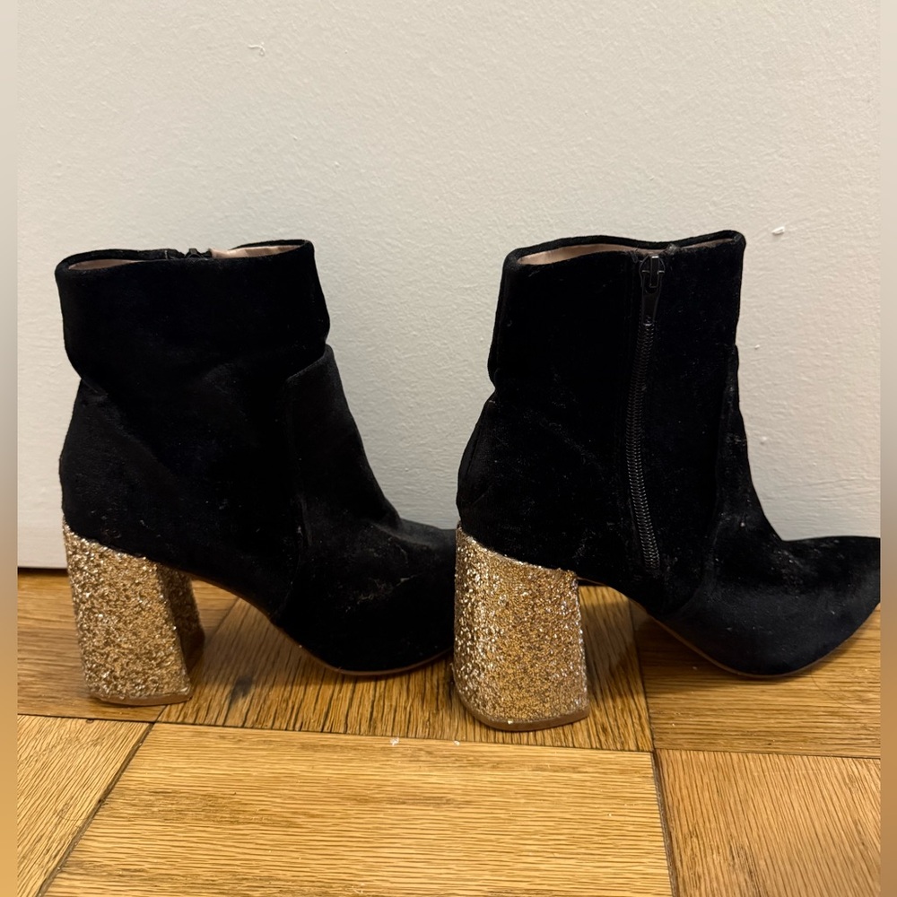 Betsey Johnson Women's Kacey Black Velvet Gold Glitter Block Heel Boots